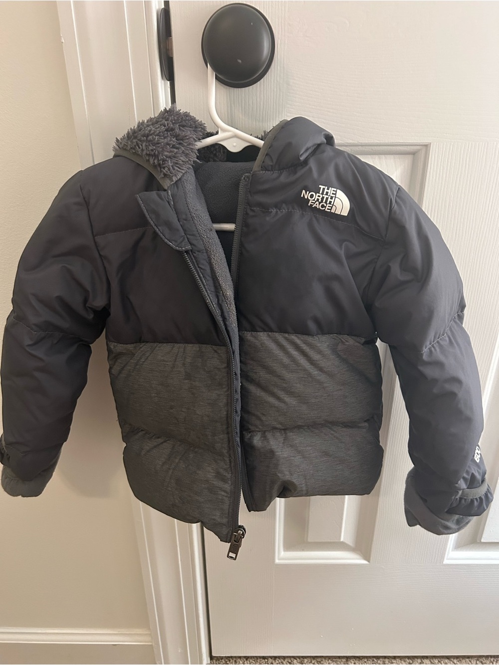 The North Face Kids Puffer Jacket - Black & Gray